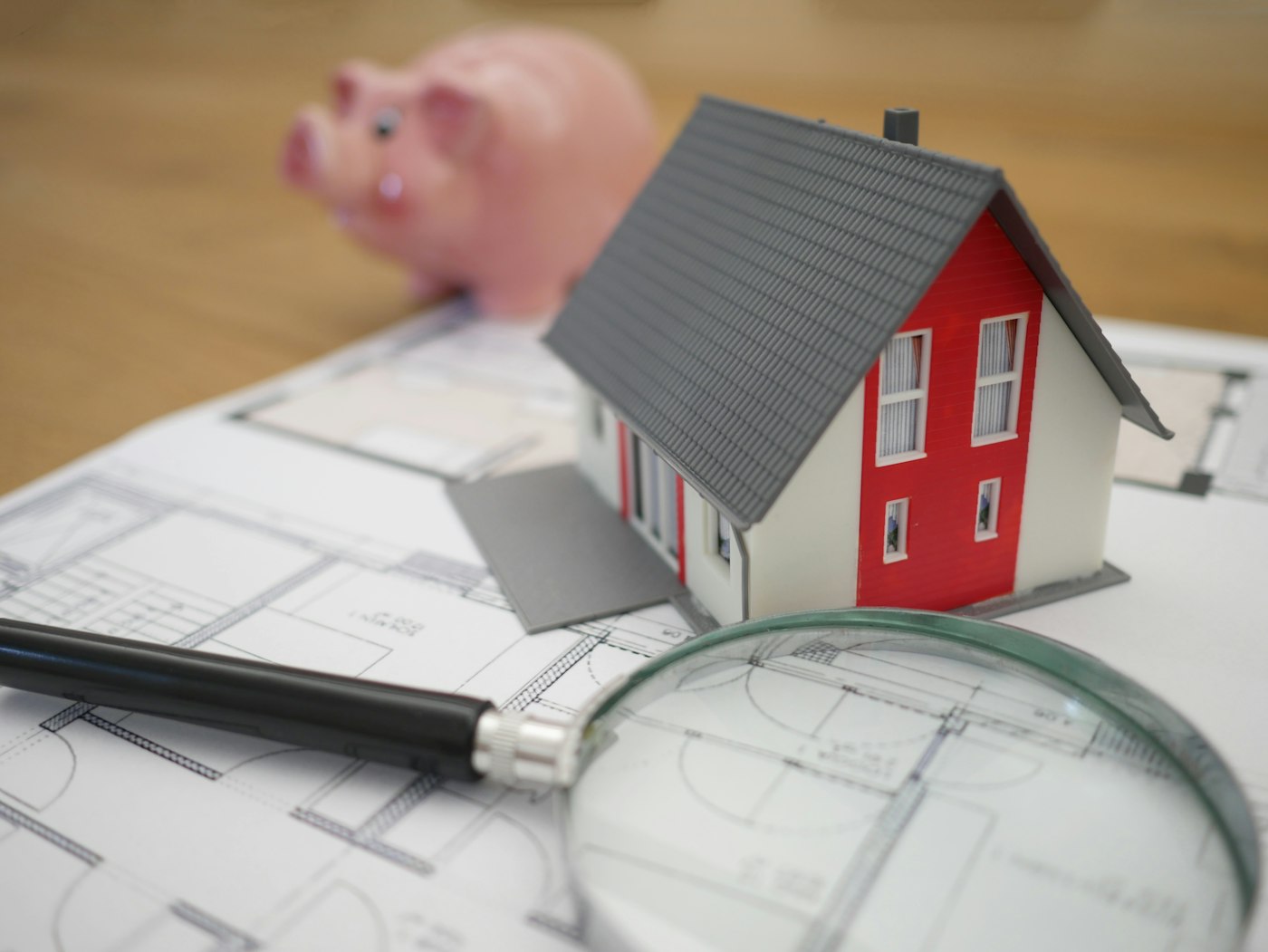 Vendre son appartement sans agence : avantages, risques et méthode